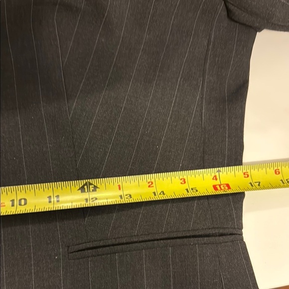 The Limited “The Perfect Travel Suit” Black Blazer Classic Tailored Design - Picture 10 of 11